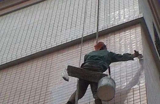 白城市卫生间漏水维修公司分享下白城市外墙防水的必要性。