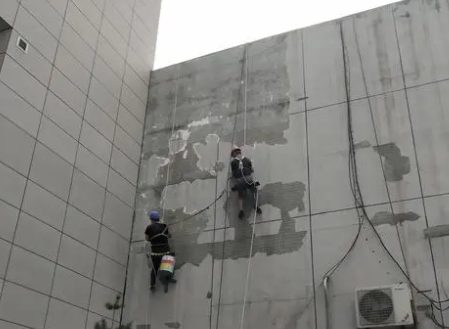 白城市楼顶漏水维修公司分享下白城市外墙防水的注意事项